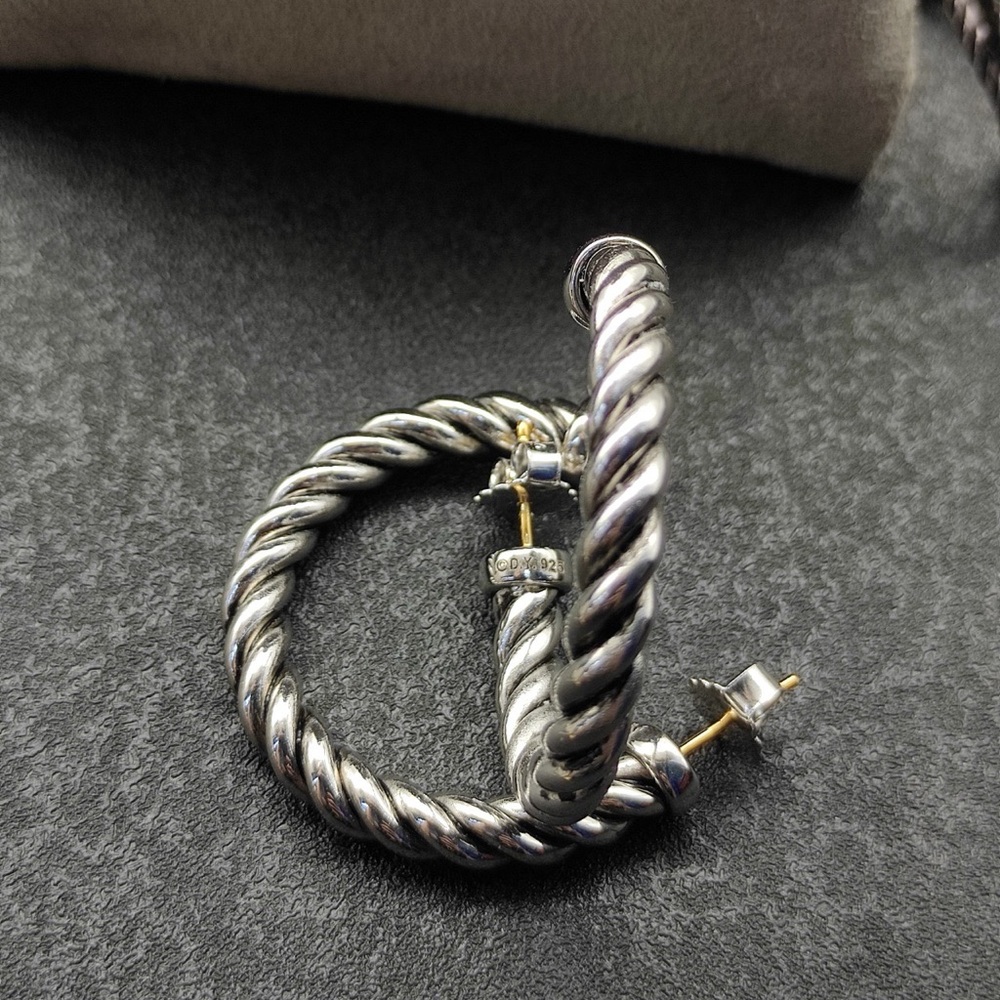 Elegant Silver Hoop Earrings David Yurman - Picture 7 of 8